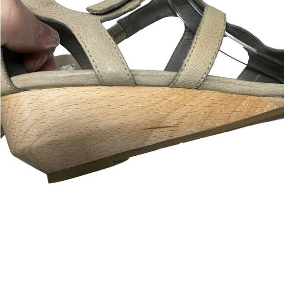 Eileen Fisher Wedge Gladiator Sandal Beige Tan Leather 6 - Picture 5 of 9